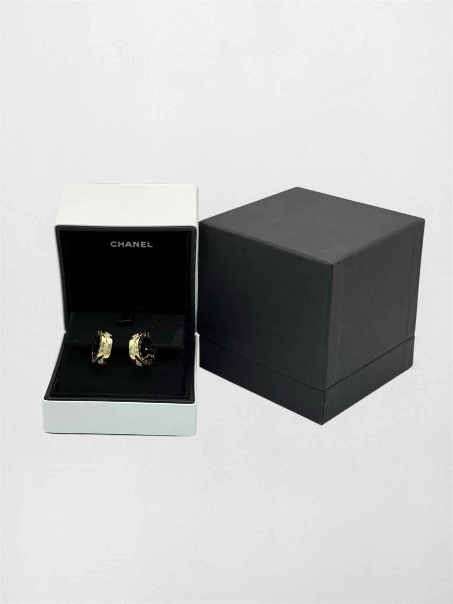 Pre-loved CHANEL Coco Crush pave diamonds Earrings at Reems Closet