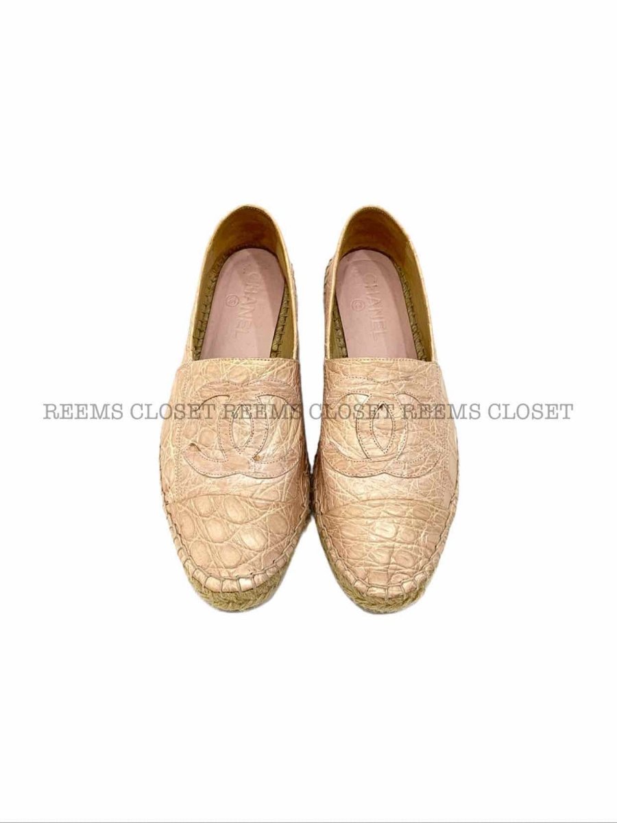 Pre-loved CHANEL Espadrille Pink Size EU 38 Flats at Reems Closet