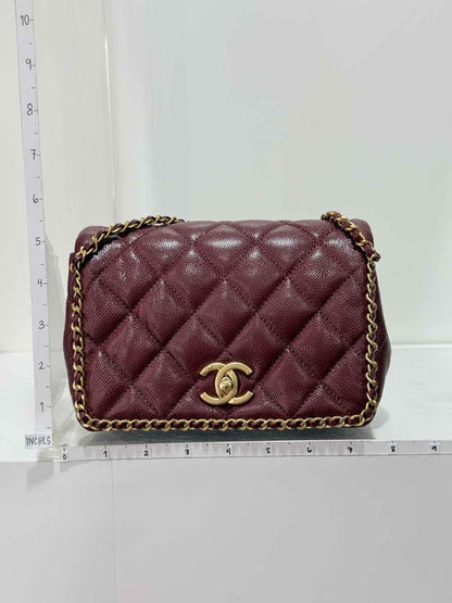 Pre - loved CHANEL Fall/Winter 2022 Burgundy Quilted Shoulder Bag at Reems Closet