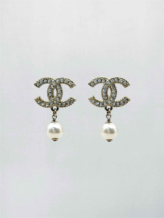 Pre-loved CHANEL Fashion Earrings at Reems Closet