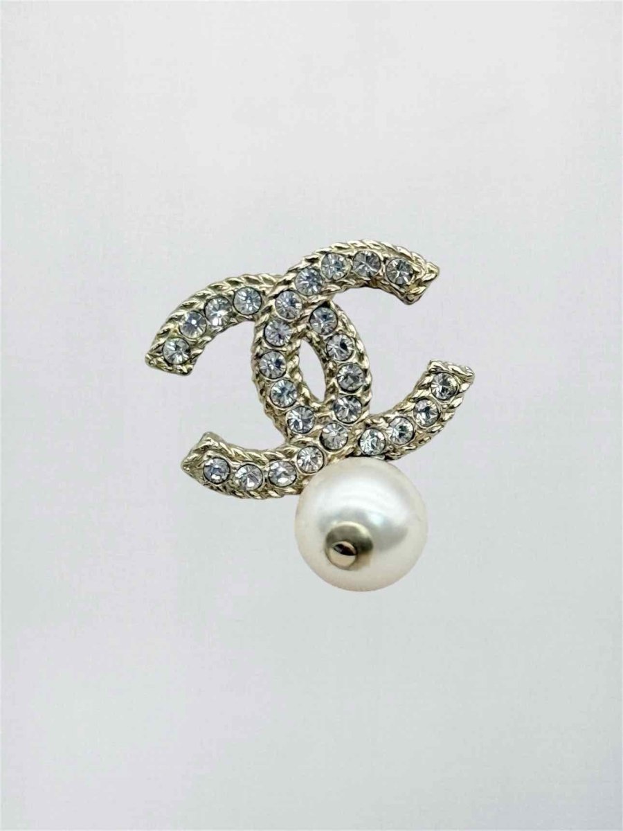 Pre-loved CHANEL Fashion Earrings at Reems Closet