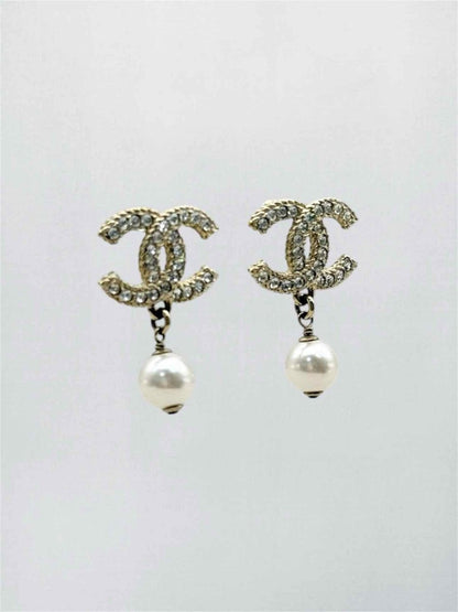 Pre-loved CHANEL Fashion Earrings at Reems Closet