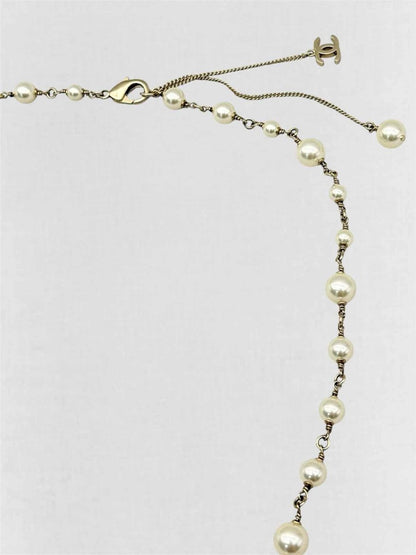 Pre-loved CHANEL Fashion Necklace at Reems Closet
