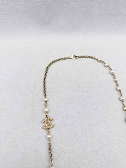 Pre-loved CHANEL Fashion Necklace at Reems Closet