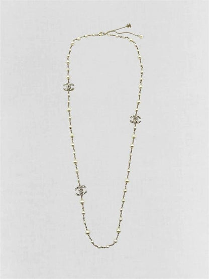 Pre-loved CHANEL Fashion Necklace at Reems Closet