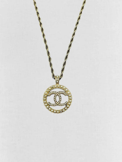 Pre - loved CHANEL Fashion Necklace at Reems Closet