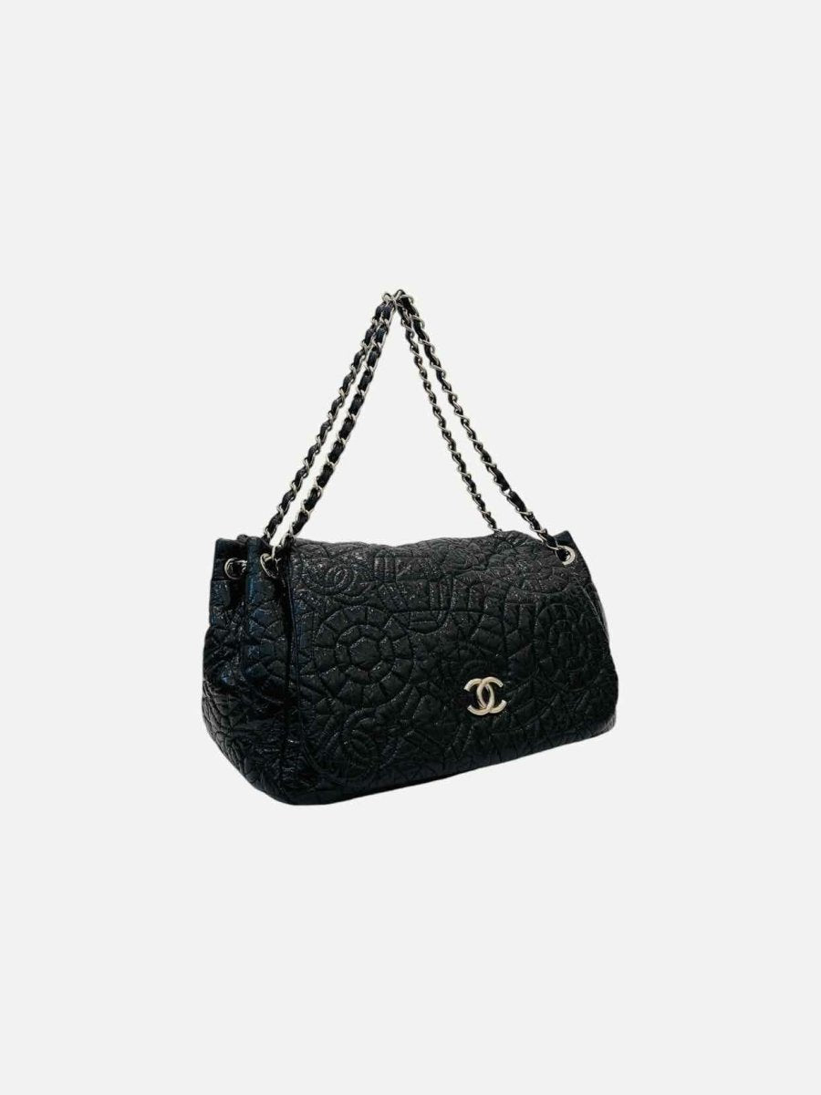 Pre - loved CHANEL Graphic Edge Black Shoulder Bag at Reems Closet