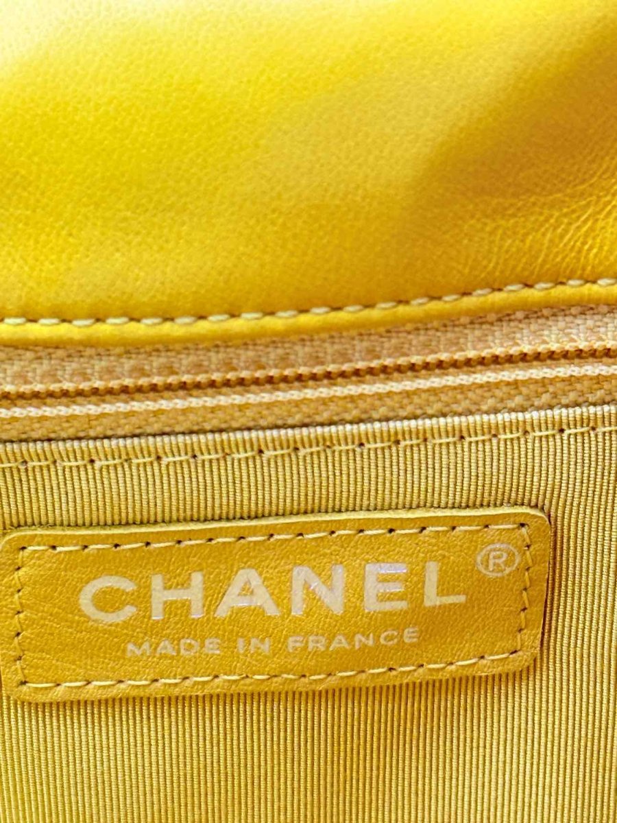 Pre-loved CHANEL Hula Hoop Yellow & Black Quilted Shoulder Bag at Reems Closet
