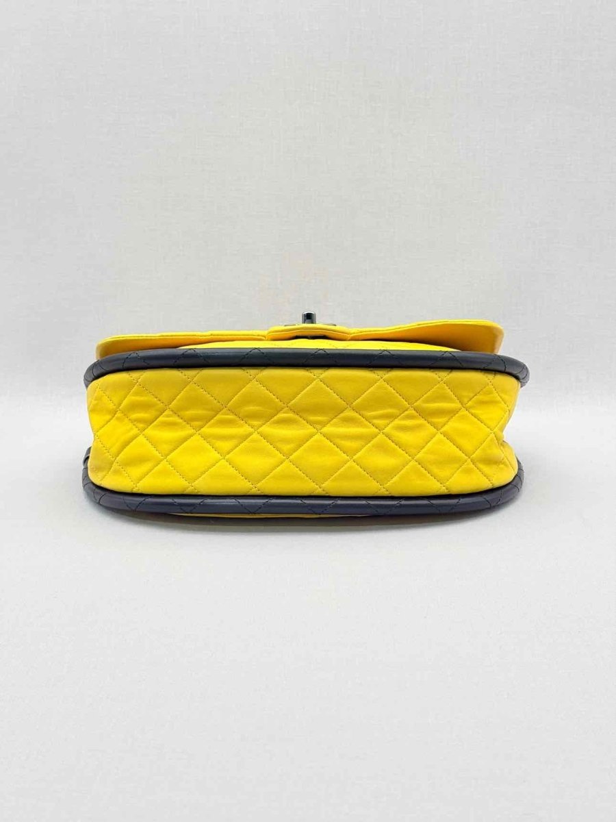 Pre-loved CHANEL Hula Hoop Yellow & Black Quilted Shoulder Bag at Reems Closet