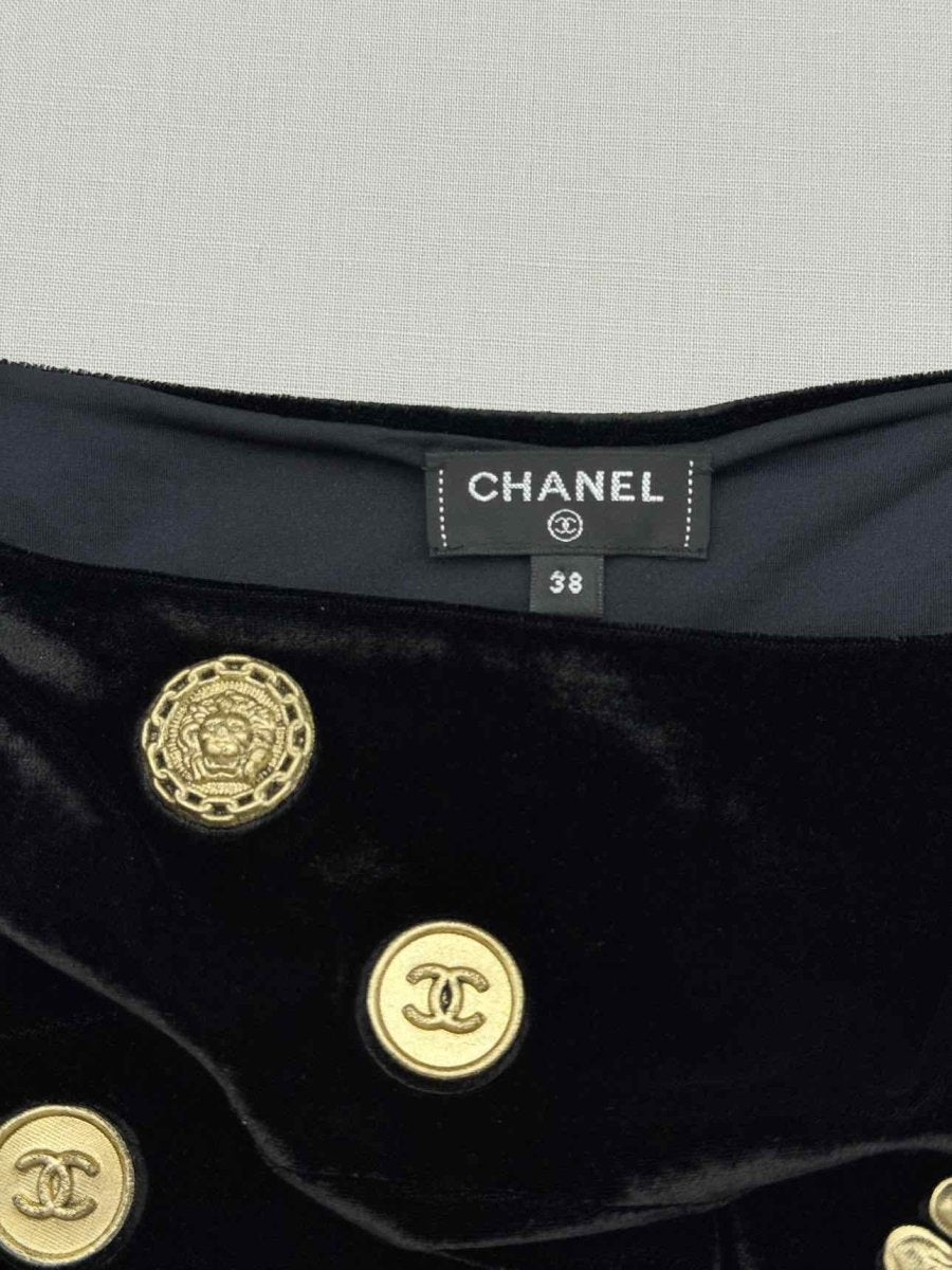 Pre - loved CHANEL Metiers d'arts Black Size US 6 Top at Reems Closet
