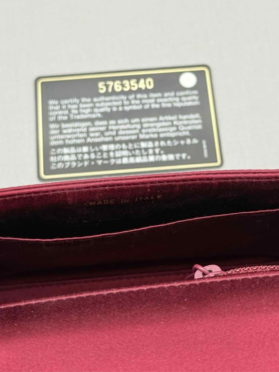 Pre - loved CHANEL Red Shoulder Bag at Reems Closet