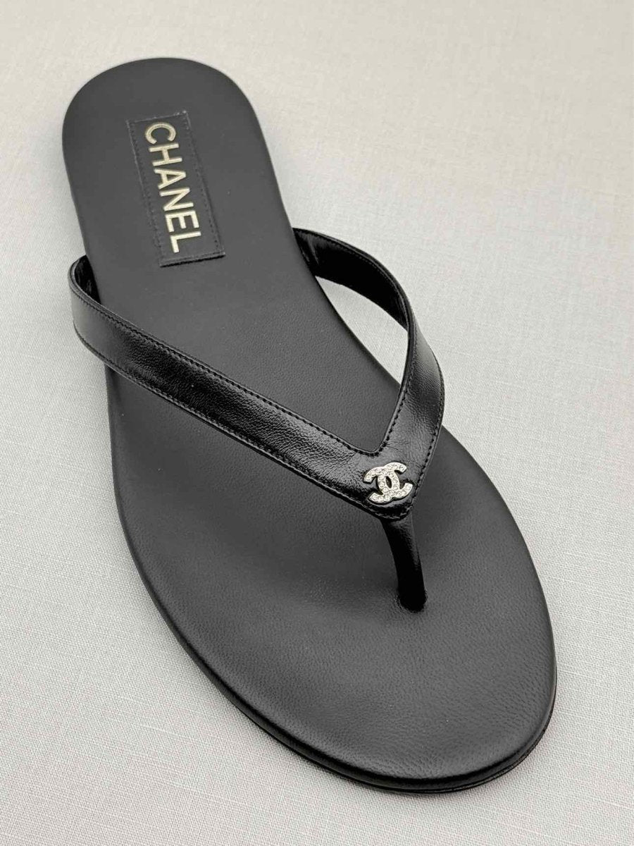 Pre - loved CHANEL Thong Black Size EU 41 Flats at Reems Closet