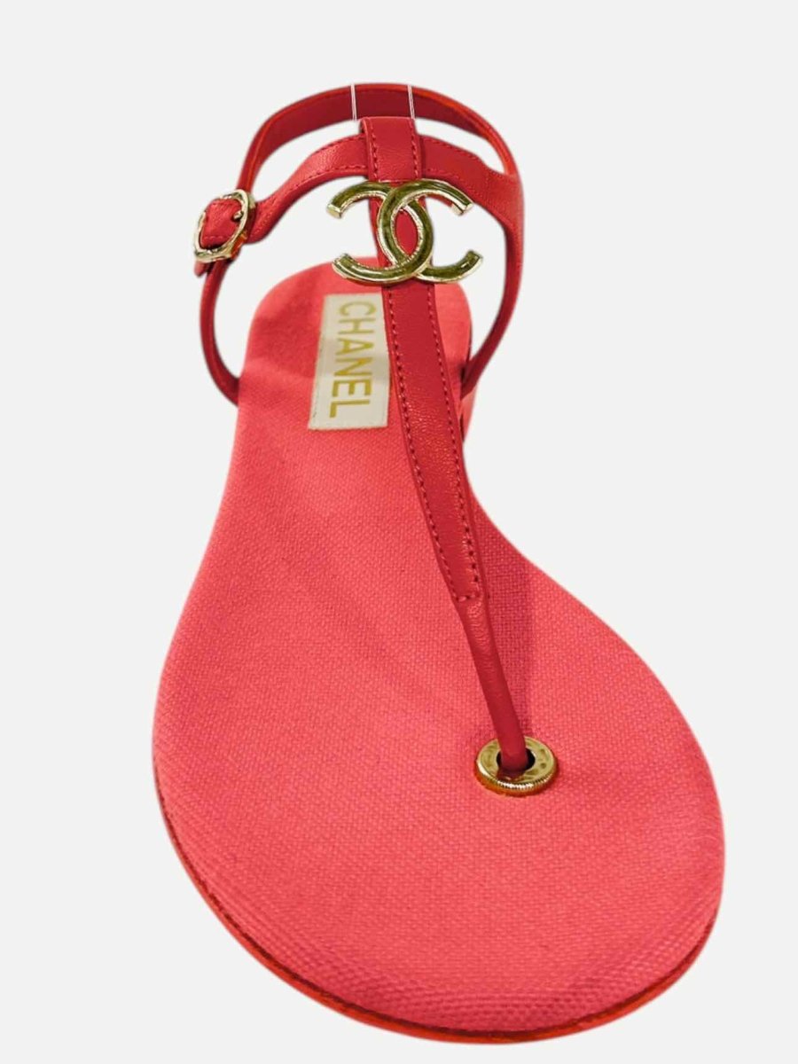 Pre - loved CHANEL Thong Pink CC Sandals 38 at Reems Closet