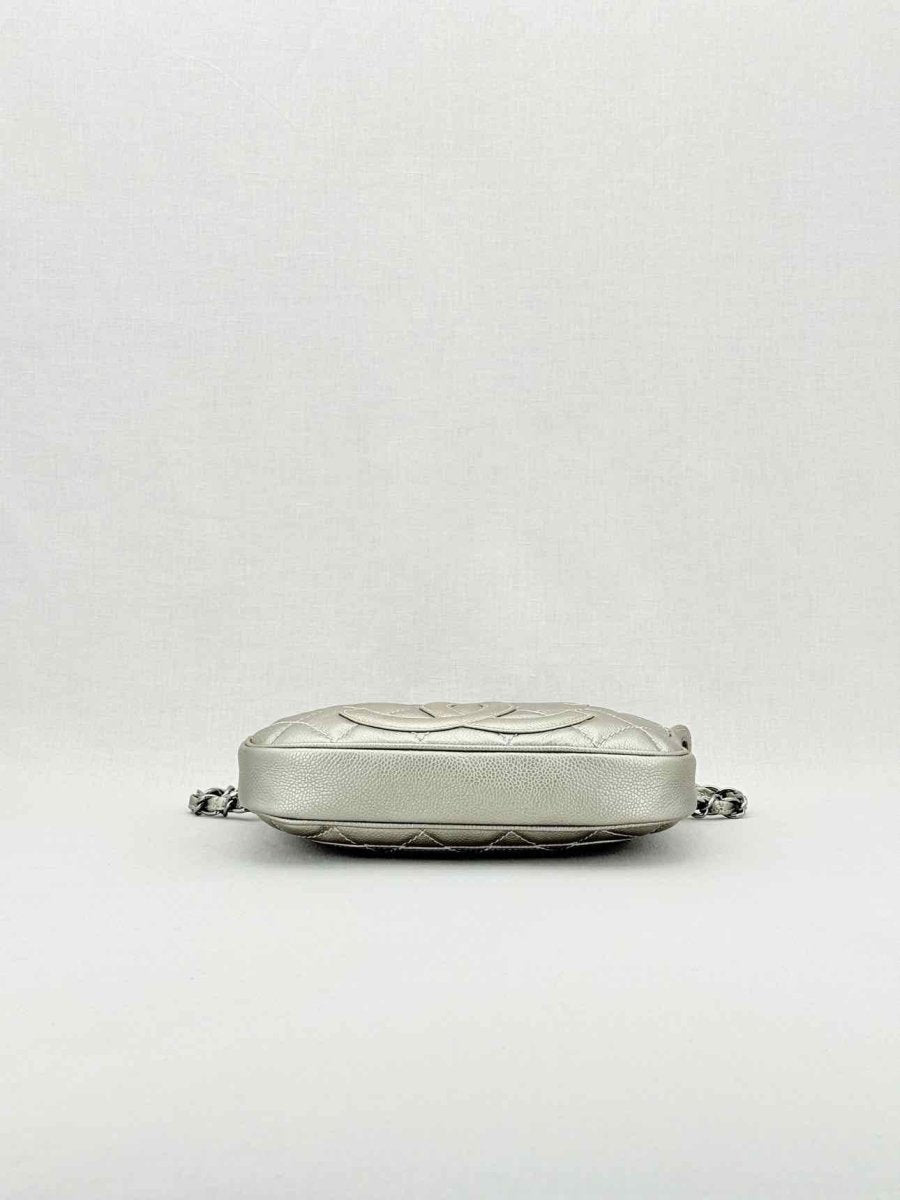 Pre - loved CHANEL Vintage Metallic Silver Quilted Shoulder Bag at Reems Closet