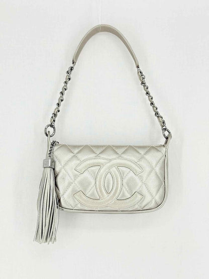 Pre - loved CHANEL Vintage Metallic Silver Quilted Shoulder Bag at Reems Closet