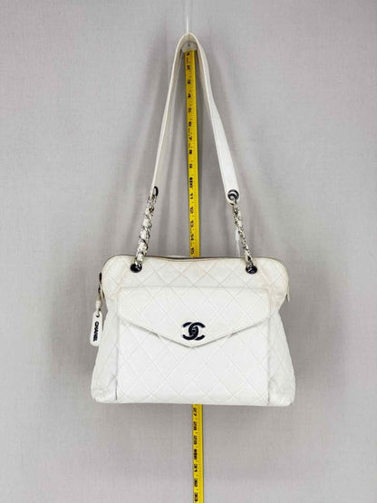 Pre - loved CHANEL Vintage White Shoulder Bag at Reems Closet