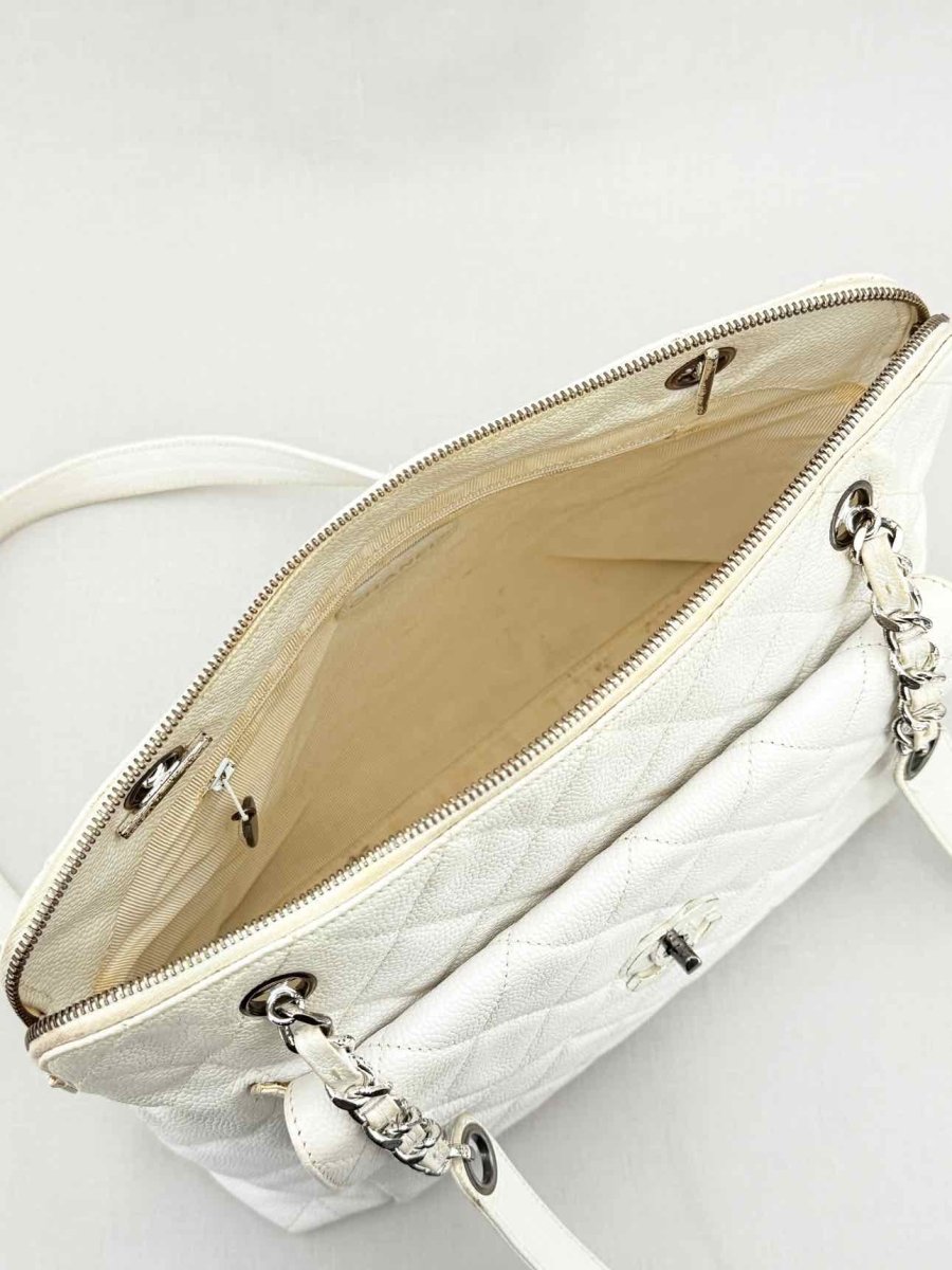Pre - loved CHANEL Vintage White Shoulder Bag at Reems Closet