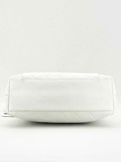 Pre - loved CHANEL Vintage White Shoulder Bag at Reems Closet