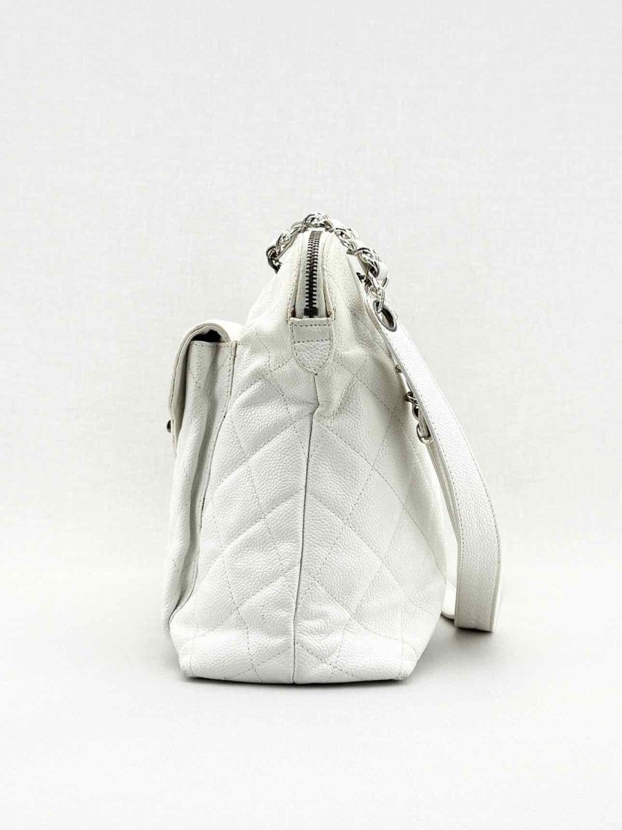 Pre - loved CHANEL Vintage White Shoulder Bag at Reems Closet