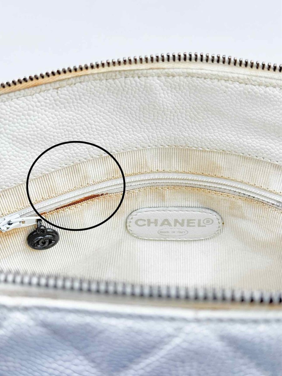 Pre - loved CHANEL Vintage White Shoulder Bag at Reems Closet
