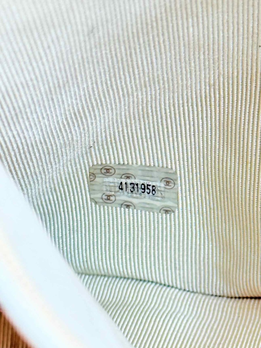 Pre - loved CHANEL Vintage White Shoulder Bag at Reems Closet