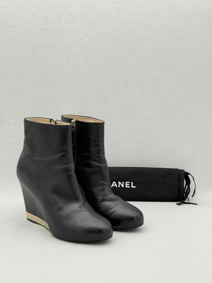 Pre - loved CHANEL Wedge Black Size EU 39 Ankle Boots at Reems Closet