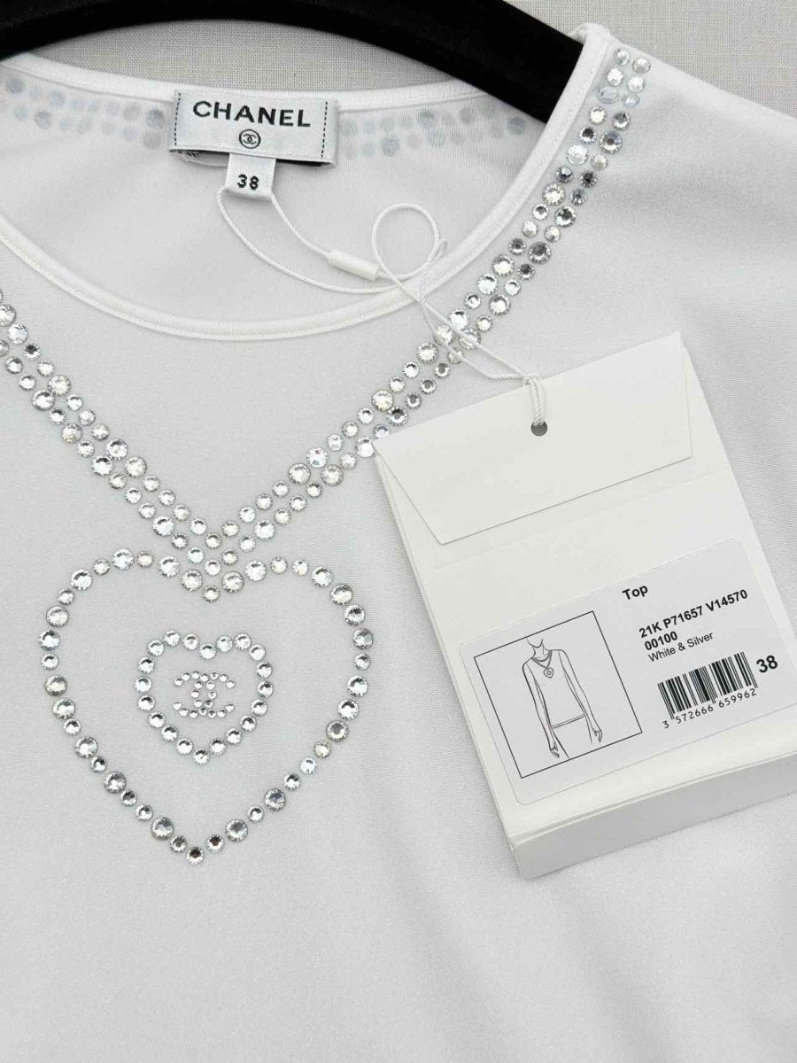 Pre - loved CHANEL White Size US 2 Top at Reems Closet