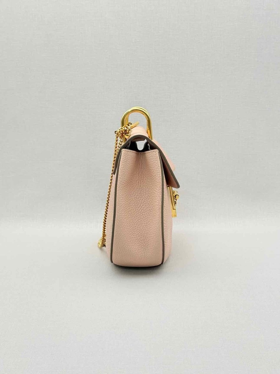 Pre-loved CHLOE Drew Peach Crossbody at Reems Closet
