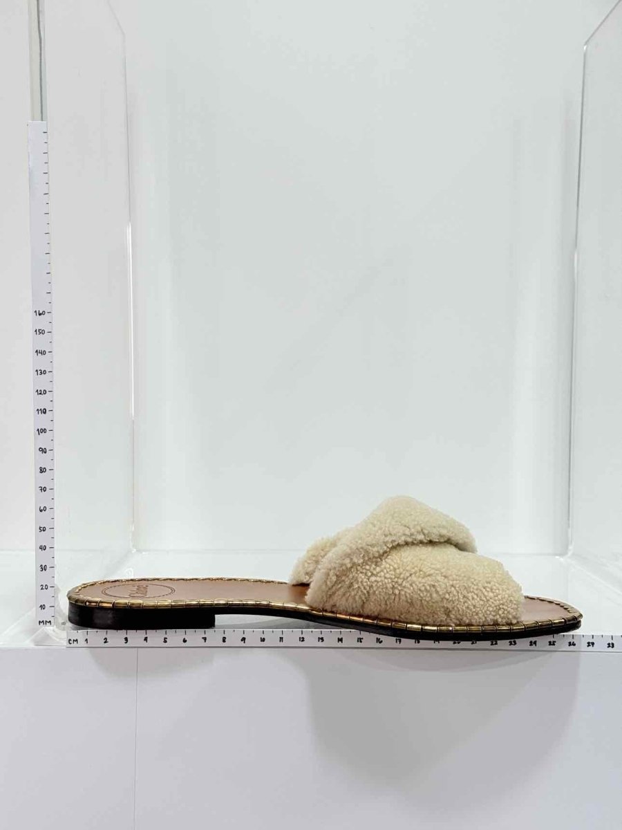 Pre - loved CHLOE Idol Cream Size EU 40 Slides at Reems Closet