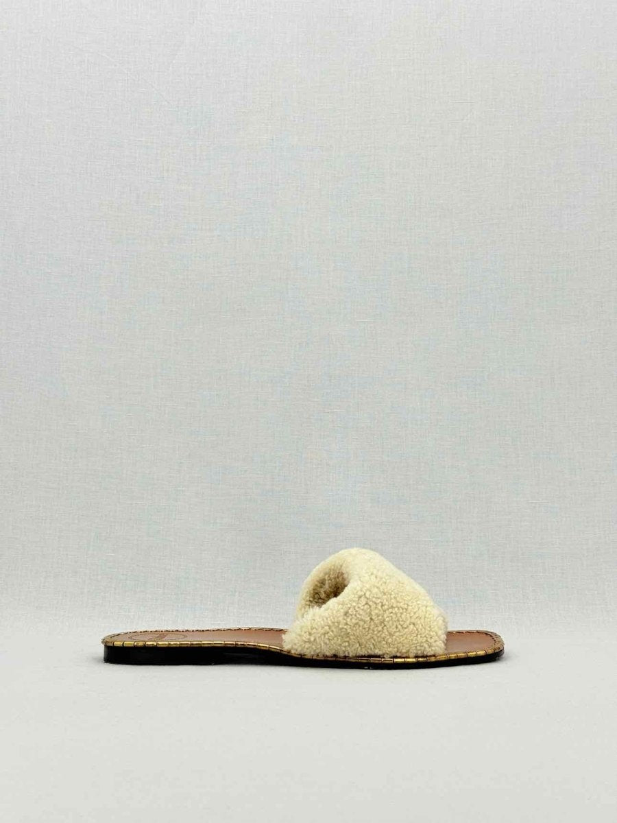 Pre - loved CHLOE Idol Cream Size EU 40 Slides at Reems Closet