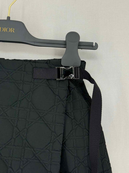 Pre - loved CHRISTIAN DIOR Black Size US 2 Shorts at Reems Closet