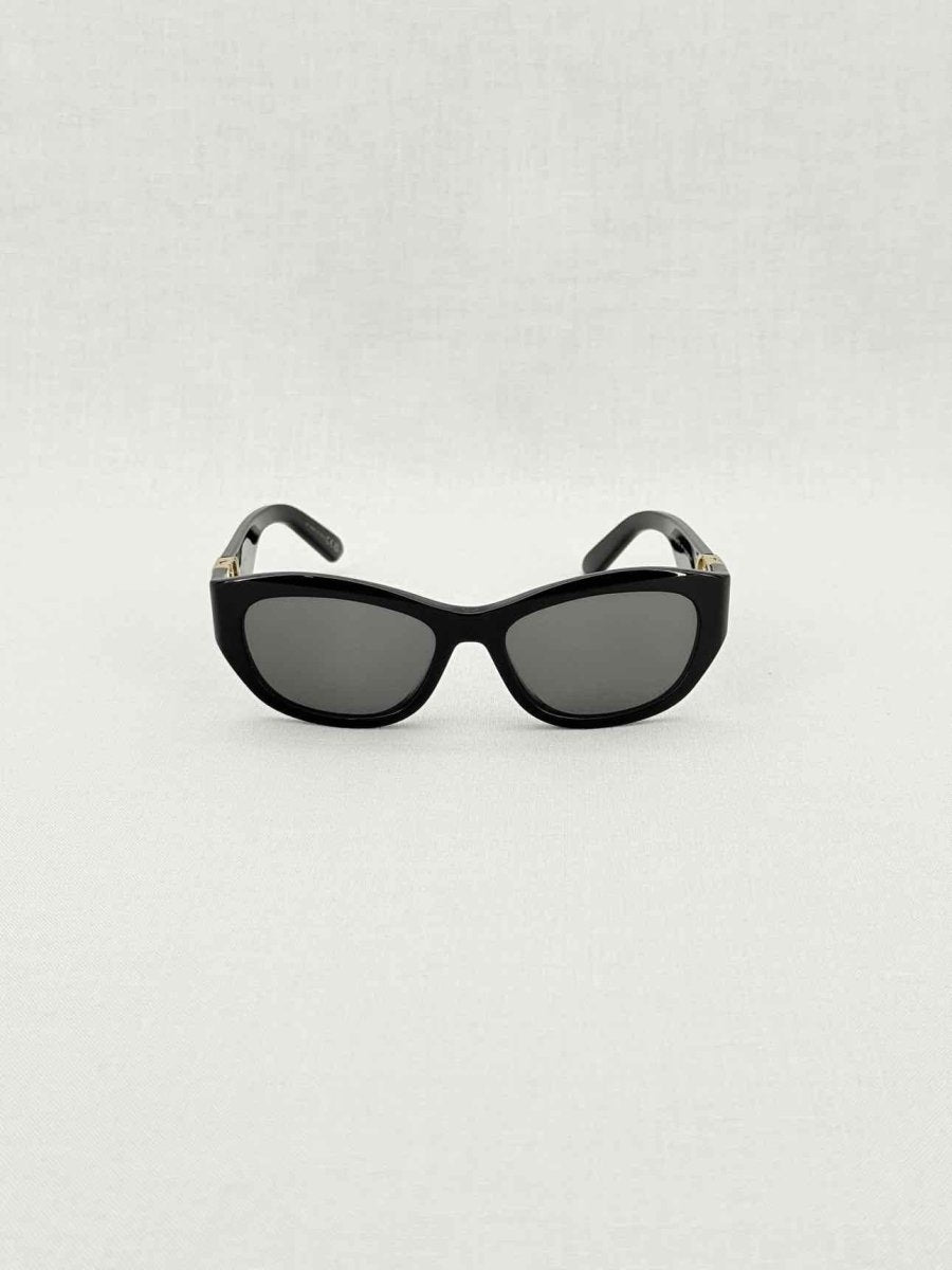 Pre - loved CHRISTIAN DIOR Black Sunglasses at Reems Closet