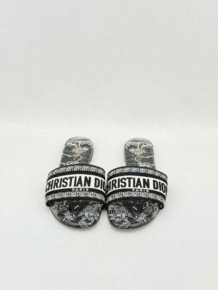 Pre - loved CHRISTIAN DIOR Dway Logo Size EU 38.5 Flat Shoes at Reems Closet