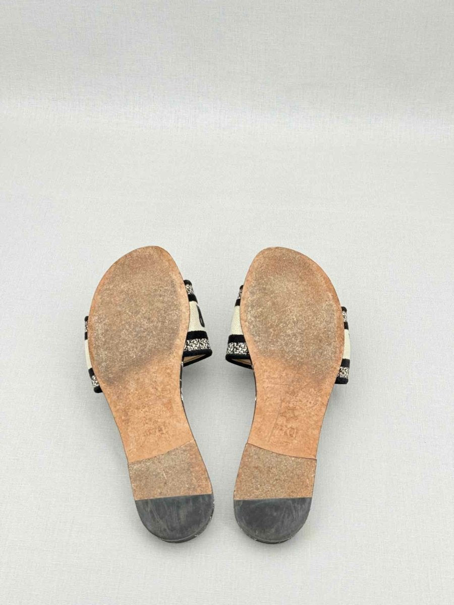 Pre - loved CHRISTIAN DIOR Dway Logo Size EU 38.5 Flat Shoes at Reems Closet