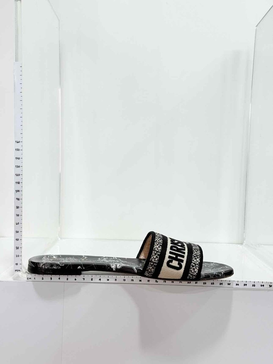 Pre - loved CHRISTIAN DIOR Dway Logo Size EU 38.5 Flat Shoes at Reems Closet