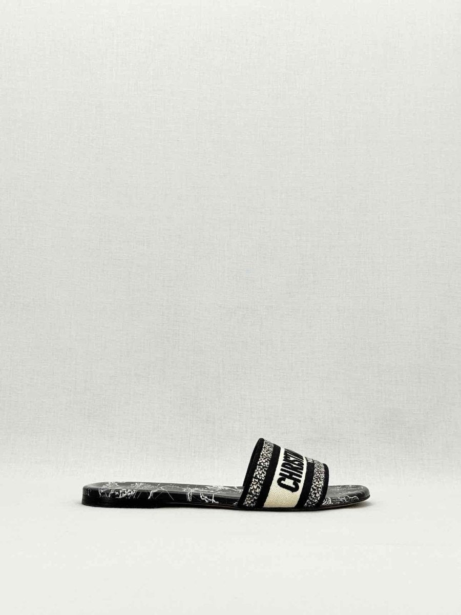 Pre - loved CHRISTIAN DIOR Dway Logo Size EU 38.5 Flat Shoes at Reems Closet