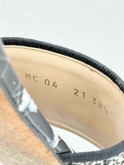 Pre - loved CHRISTIAN DIOR Dway Logo Size EU 38.5 Flat Shoes at Reems Closet