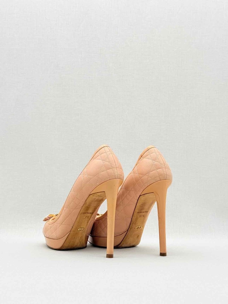 Pre - loved CHRISTIAN DIOR Peach Quilted Size EU 37.5 Pumps at Reems Closet