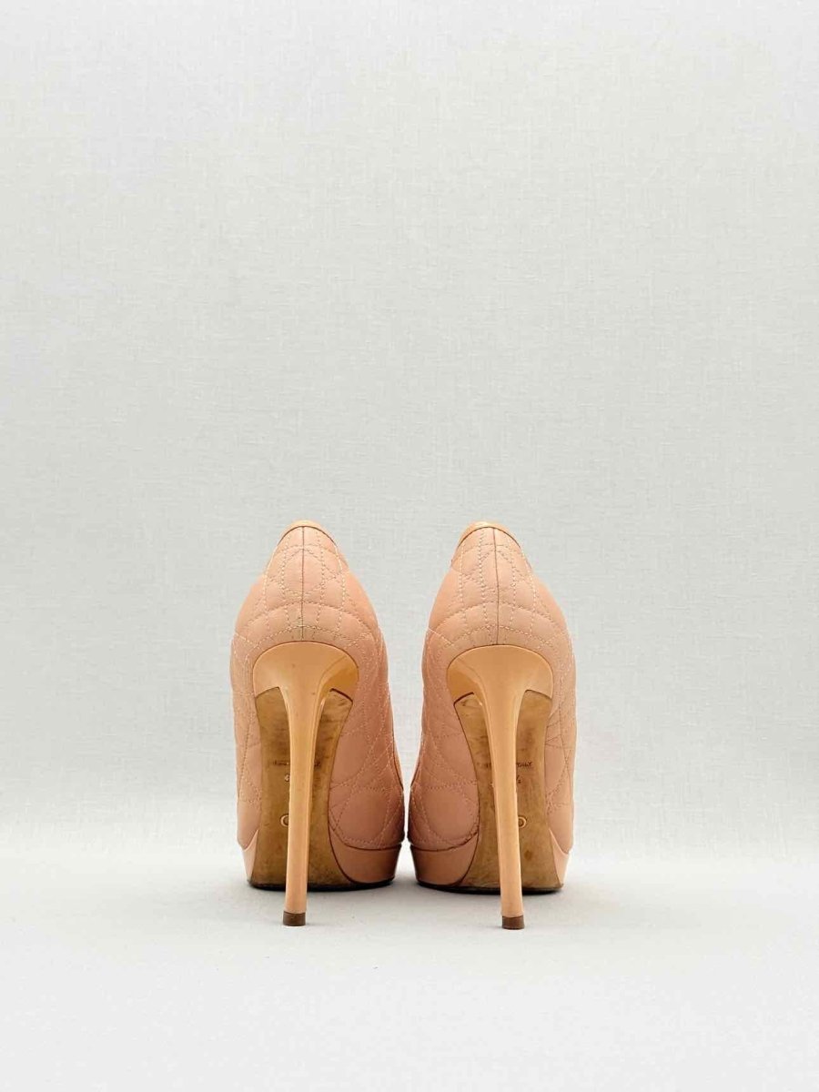 Pre - loved CHRISTIAN DIOR Peach Quilted Size EU 37.5 Pumps at Reems Closet