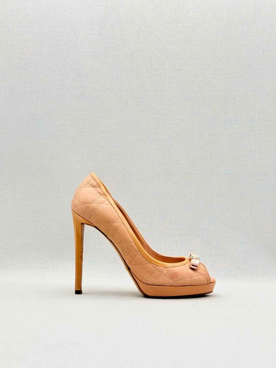 Pre - loved CHRISTIAN DIOR Peach Quilted Size EU 37.5 Pumps at Reems Closet