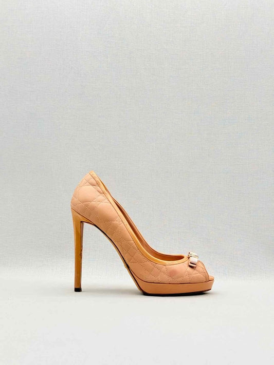 Pre - loved CHRISTIAN DIOR Peach Quilted Size EU 37.5 Pumps at Reems Closet
