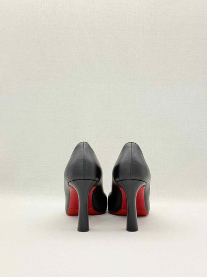 Pre-loved CHRISTIAN LOUBOUTIN Agneska Black Size EU 39.5 Pumps at Reems Closet