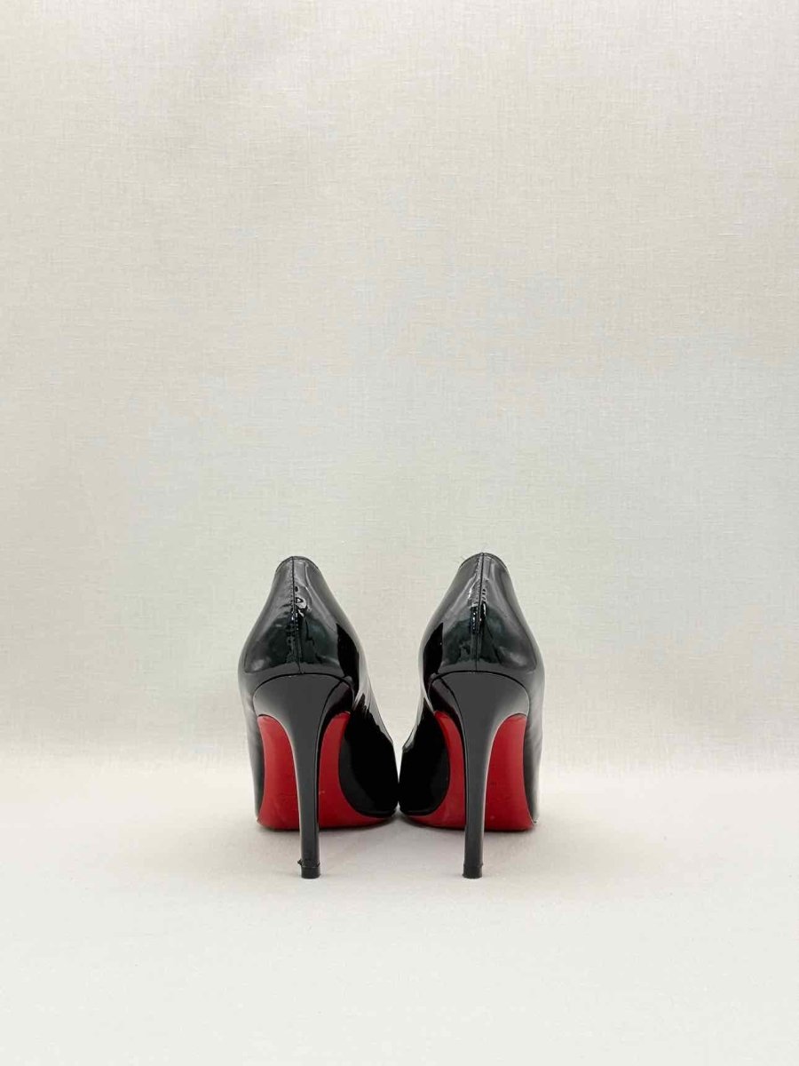 Pre-loved CHRISTIAN LOUBOUTIN Black Size EU 37.5 Pumps at Reems Closet