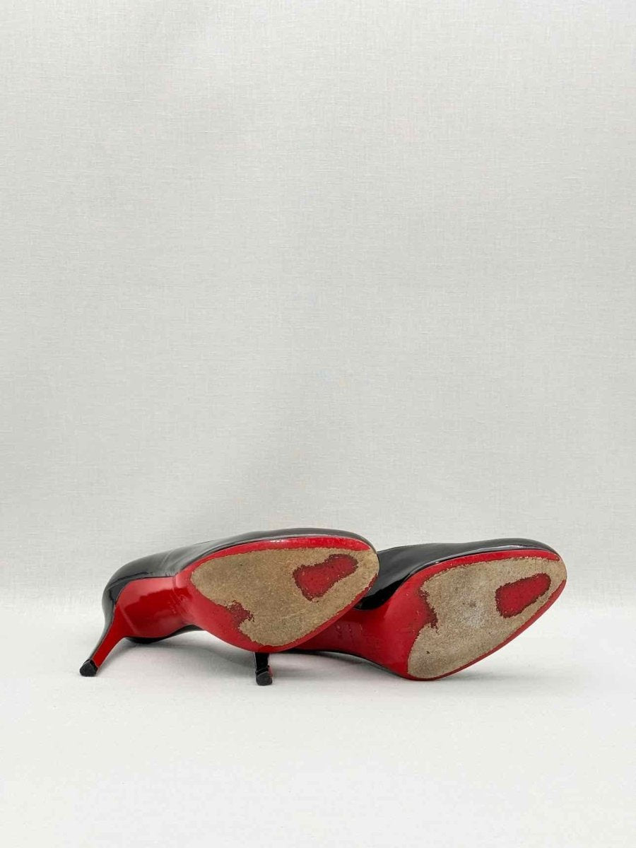 Pre-loved CHRISTIAN LOUBOUTIN Black Size EU 37.5 Pumps at Reems Closet