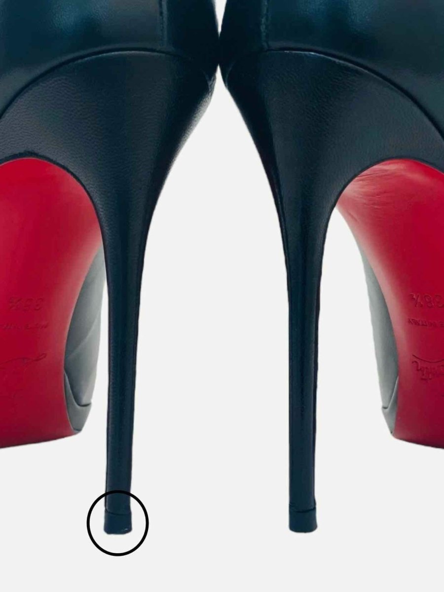 Pre - loved CHRISTIAN LOUBOUTIN Black Size EU 38.5 Pumps at Reems Closet