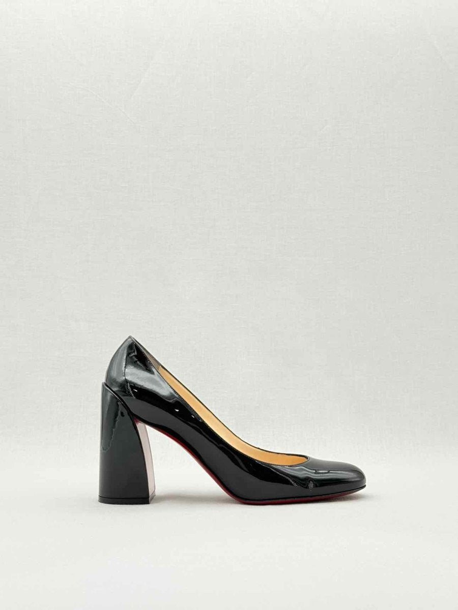 Pre - loved CHRISTIAN LOUBOUTIN Black Size EU 39.5 Pumps at Reems Closet