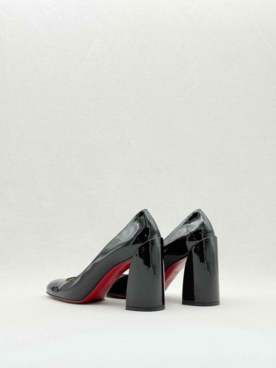 Pre - loved CHRISTIAN LOUBOUTIN Black Size EU 39.5 Pumps at Reems Closet