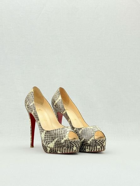 Pre - loved CHRISTIAN LOUBOUTIN Cream & Brown Size EU 39 Pumps at Reems Closet