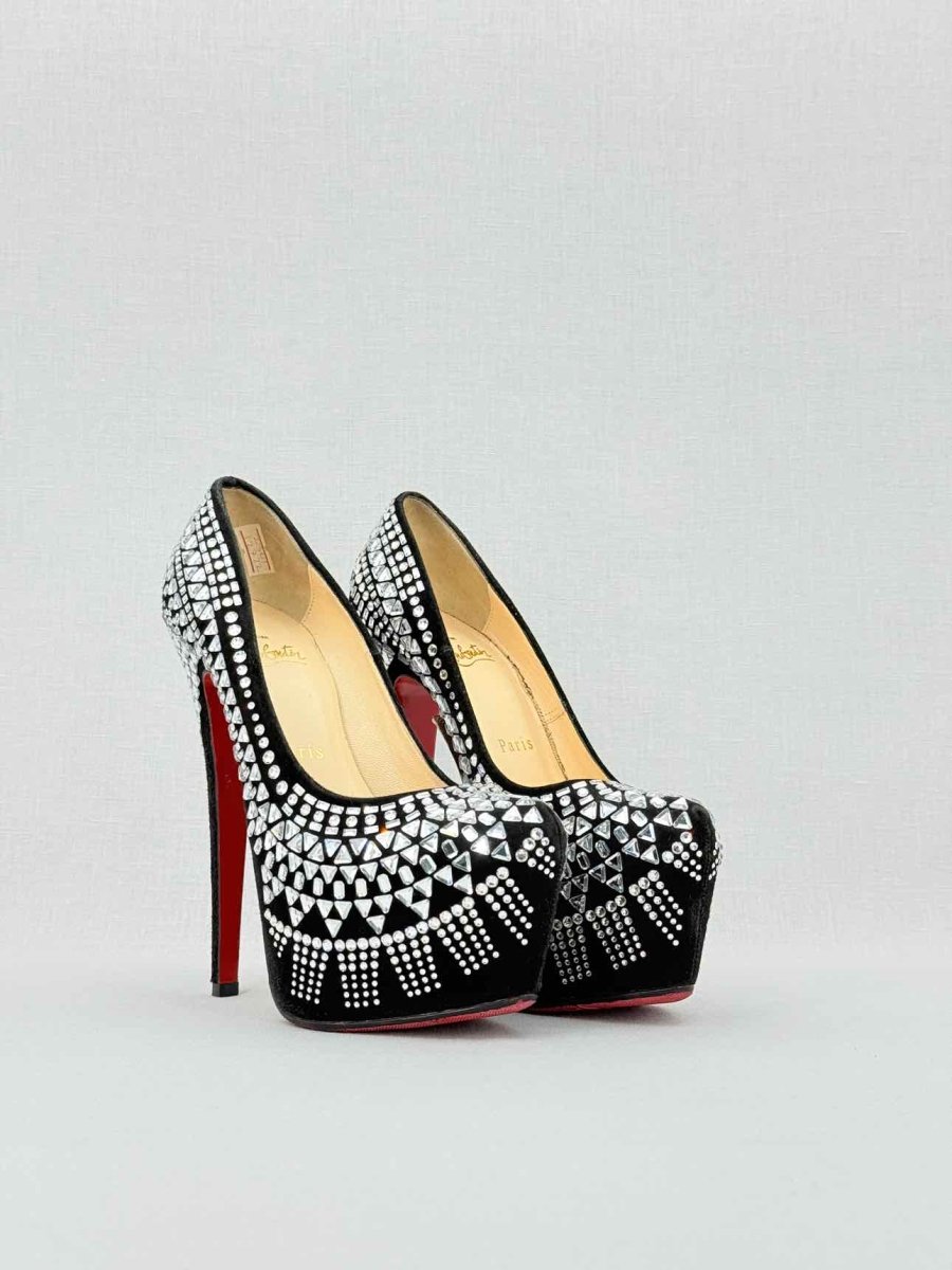 Pre - loved CHRISTIAN LOUBOUTIN Daffodile Black Size EU 35.5 Pumps at Reems Closet