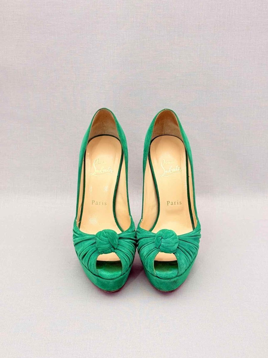 Pre-loved CHRISTIAN LOUBOUTIN Greissimo Green Size EU 38 Pumps at Reems Closet
